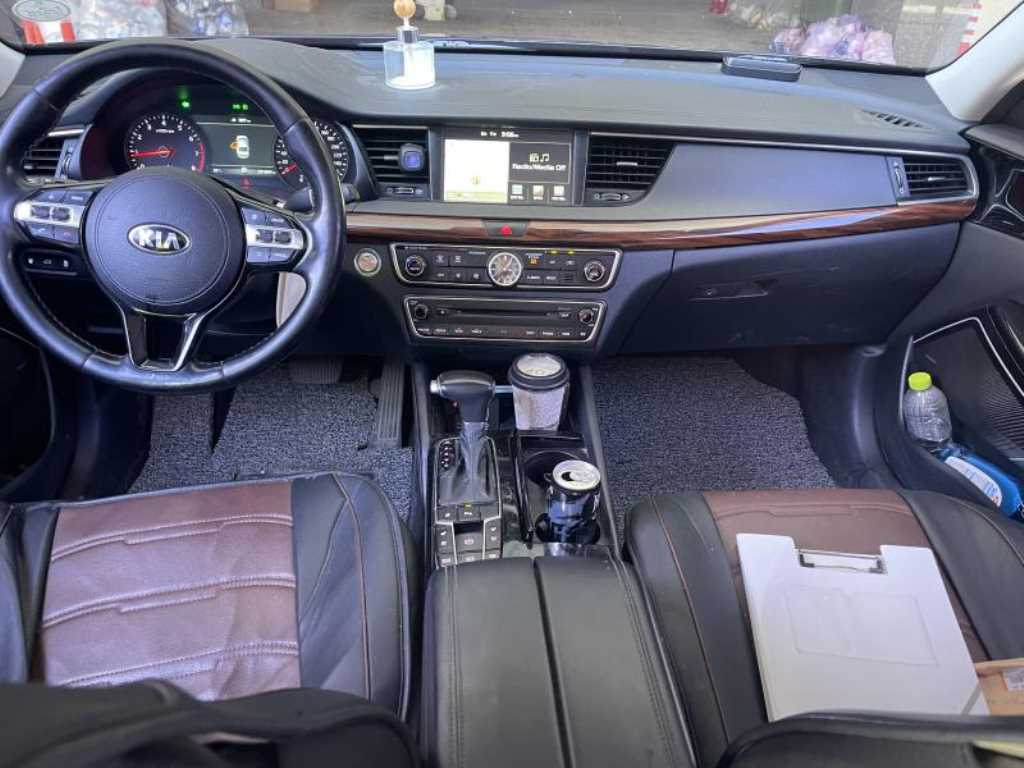 KIA K7 - Vista 5
