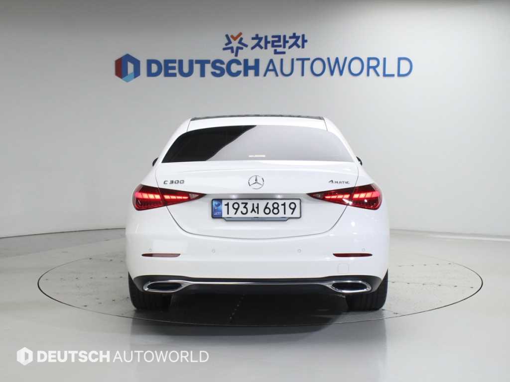 Mercedes Benz C Class - Vista 4