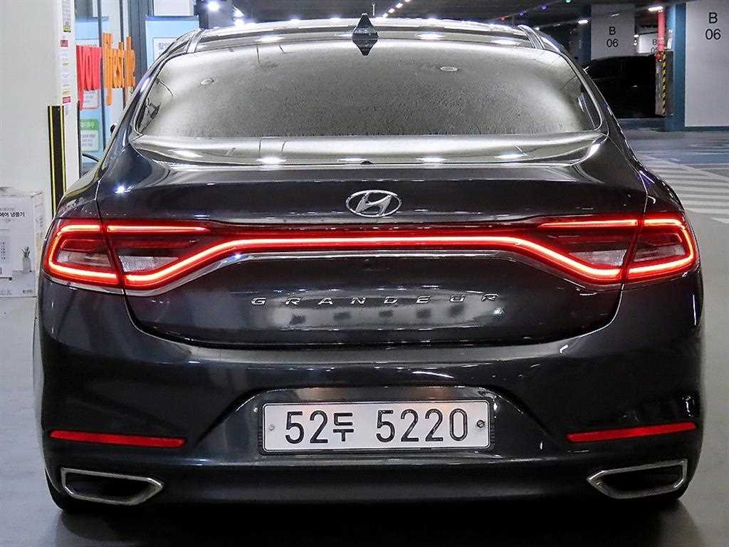 HYUNDAI Grandeur - Vista 5