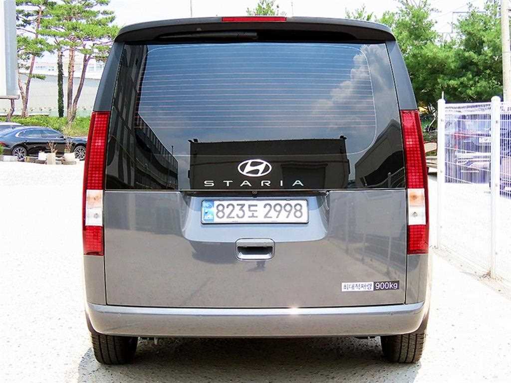HYUNDAI Staria - Vista 4