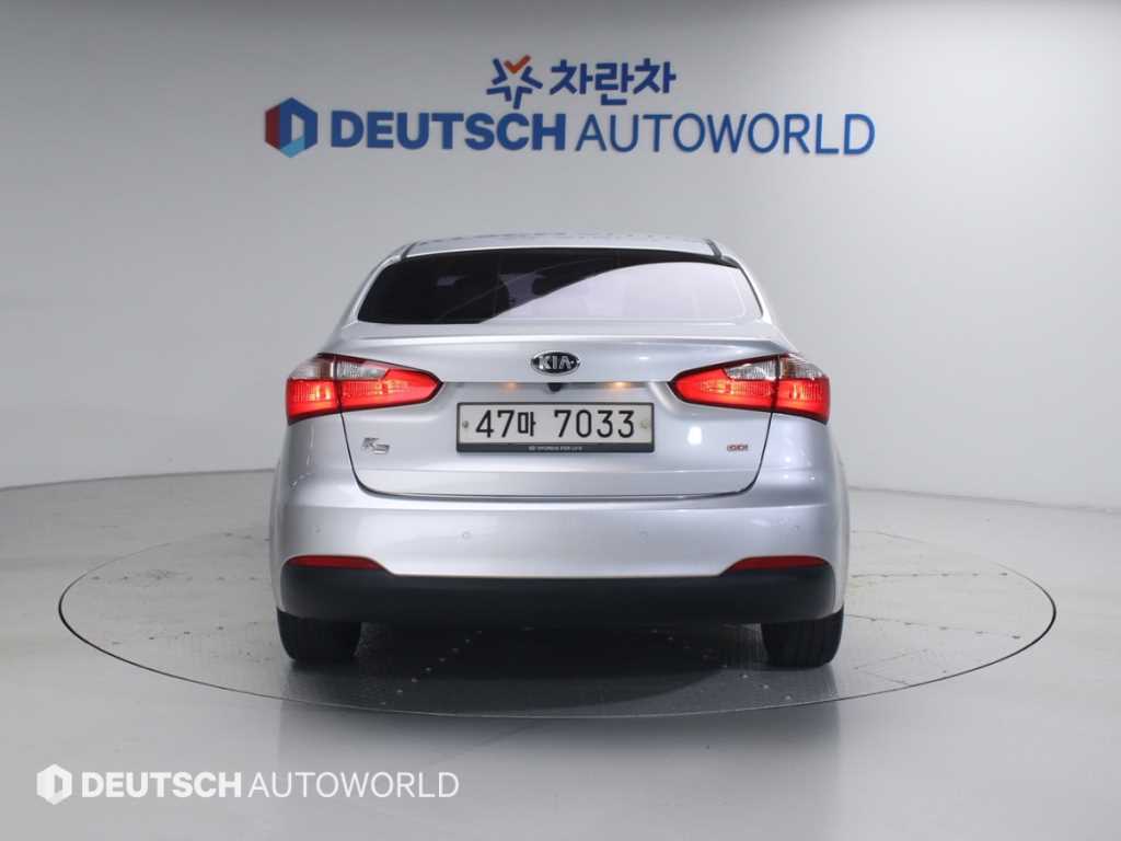 KIA K3 - Vista 4