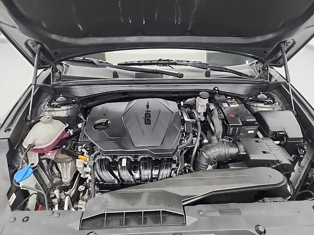 KIA K8 - Vista 5