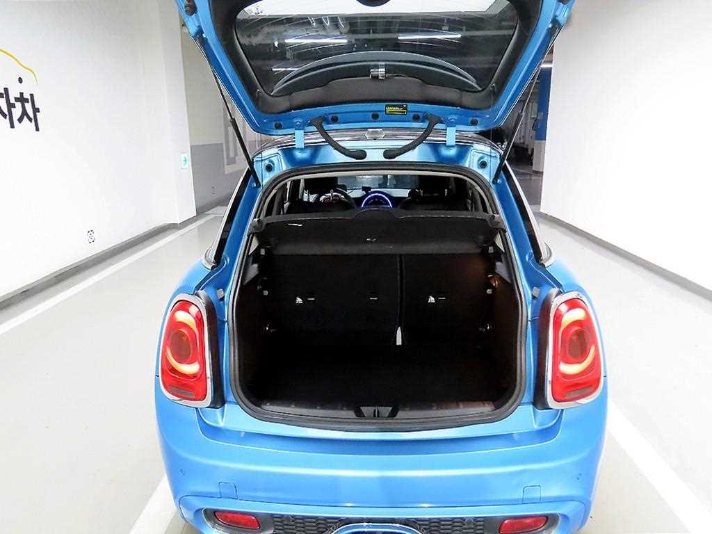 Mini Cooper - Vista 5