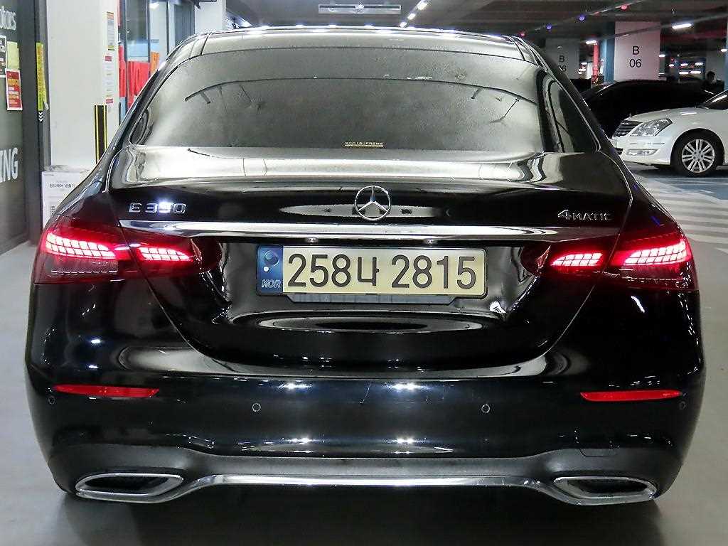 Mercedes Benz E class - Vista 5
