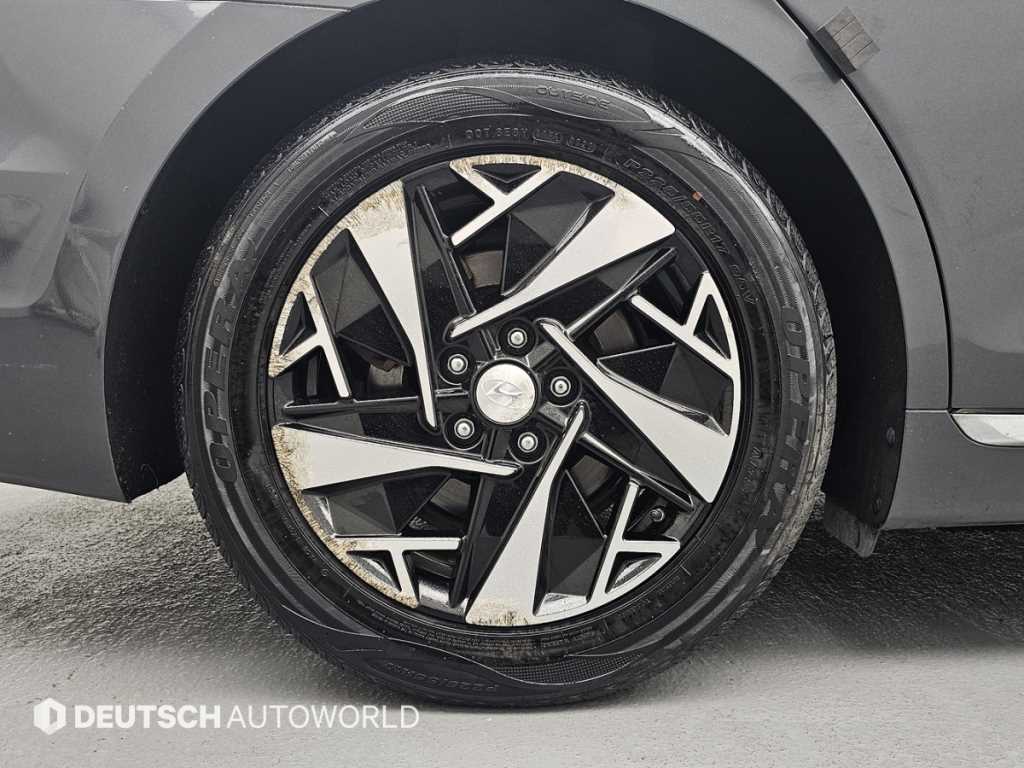 HYUNDAI Grandeur - Vista 5