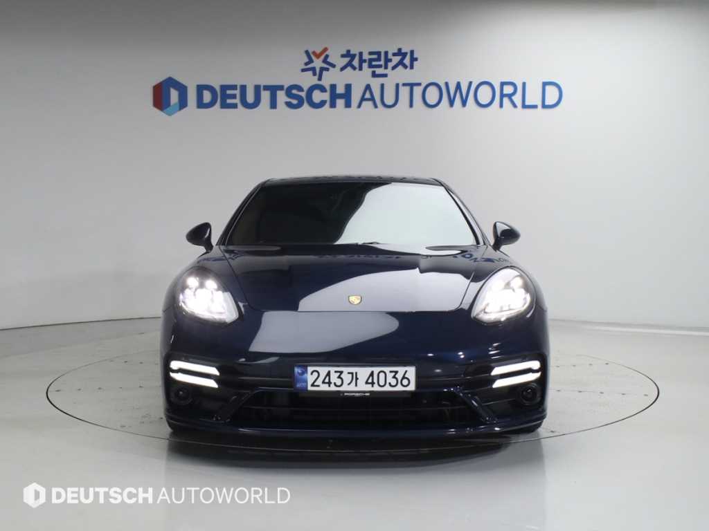 Porsche Panamera - Vista 4