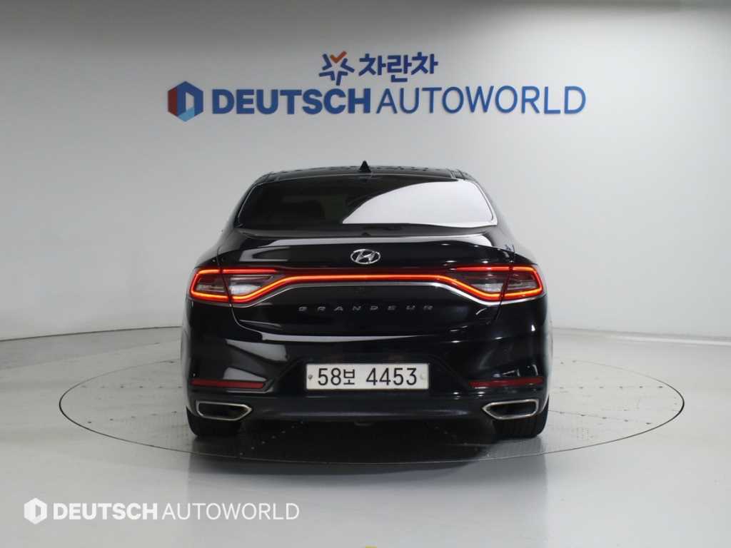 HYUNDAI Grandeur - Vista 4