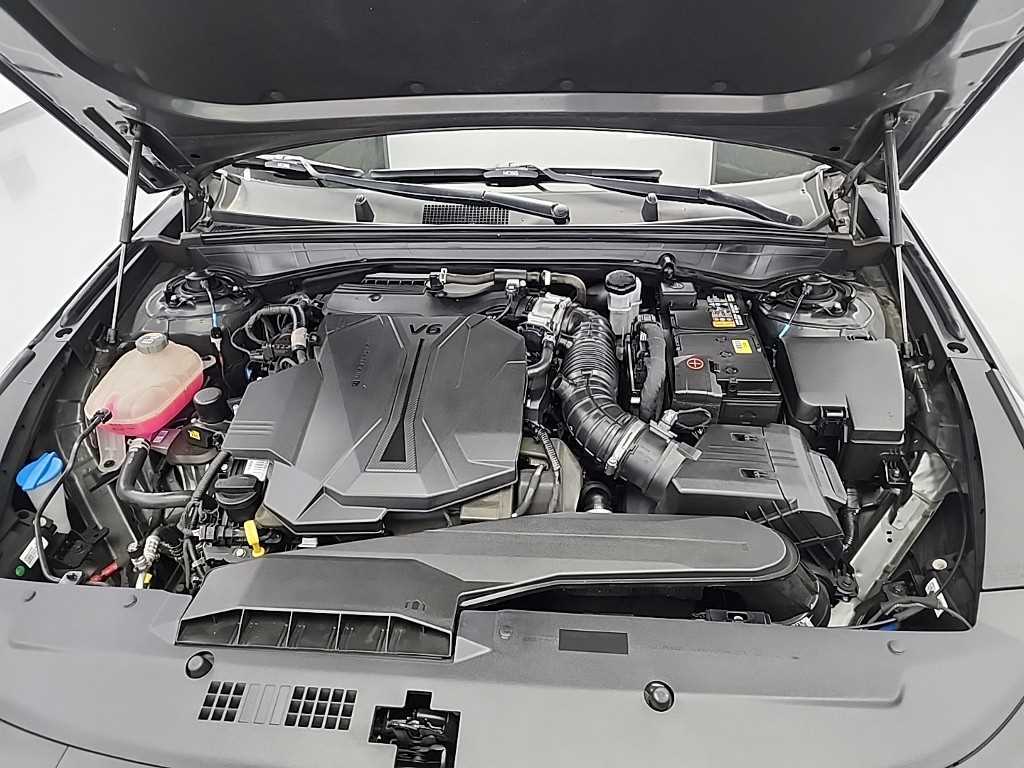 KIA K8 - Vista 5