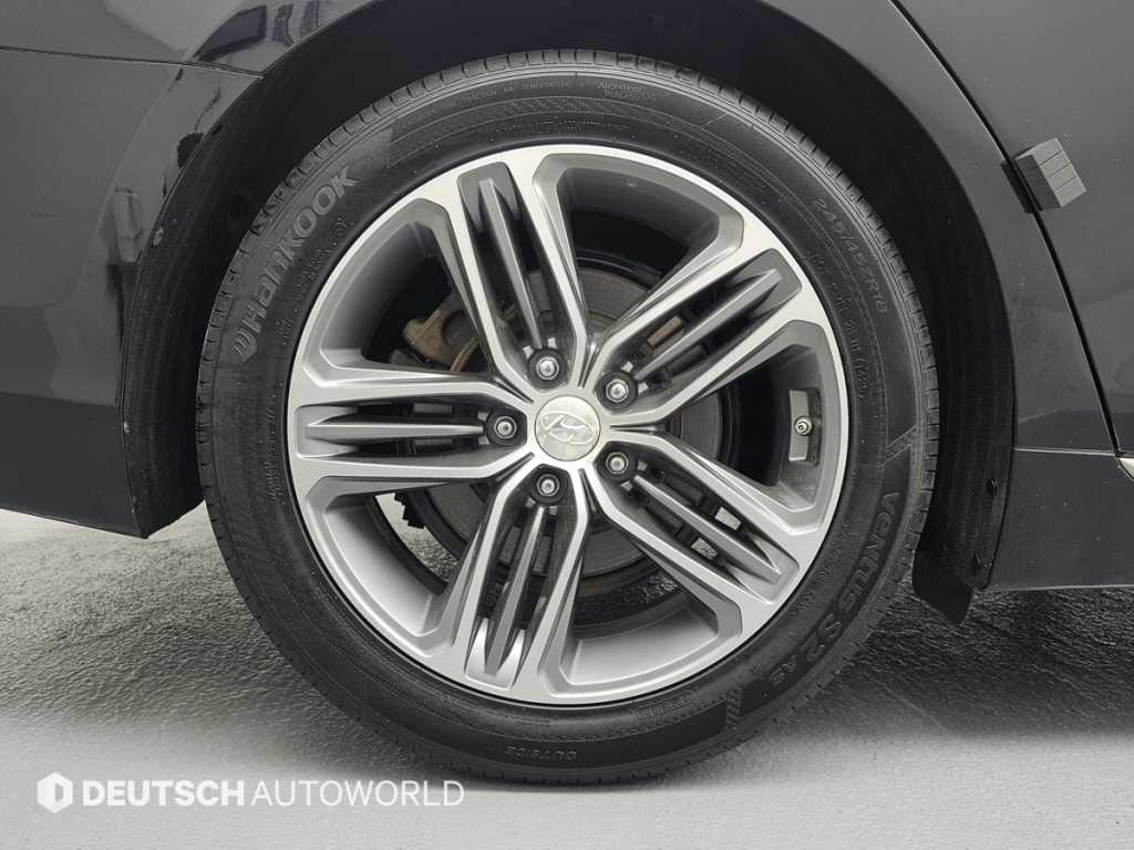 HYUNDAI Grandeur - Vista 5