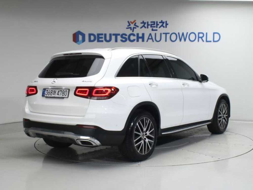 벤츠 GLC 클래스 GLC 220 d 4MATIC 사진 2/20