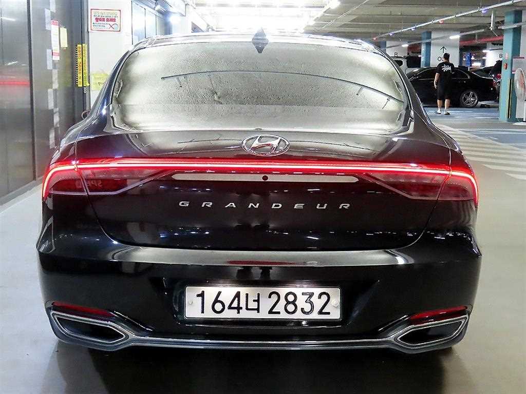 HYUNDAI Grandeur - Vista 5