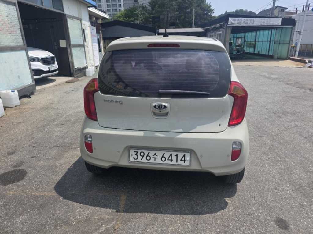 KIA Morning - Vista 4