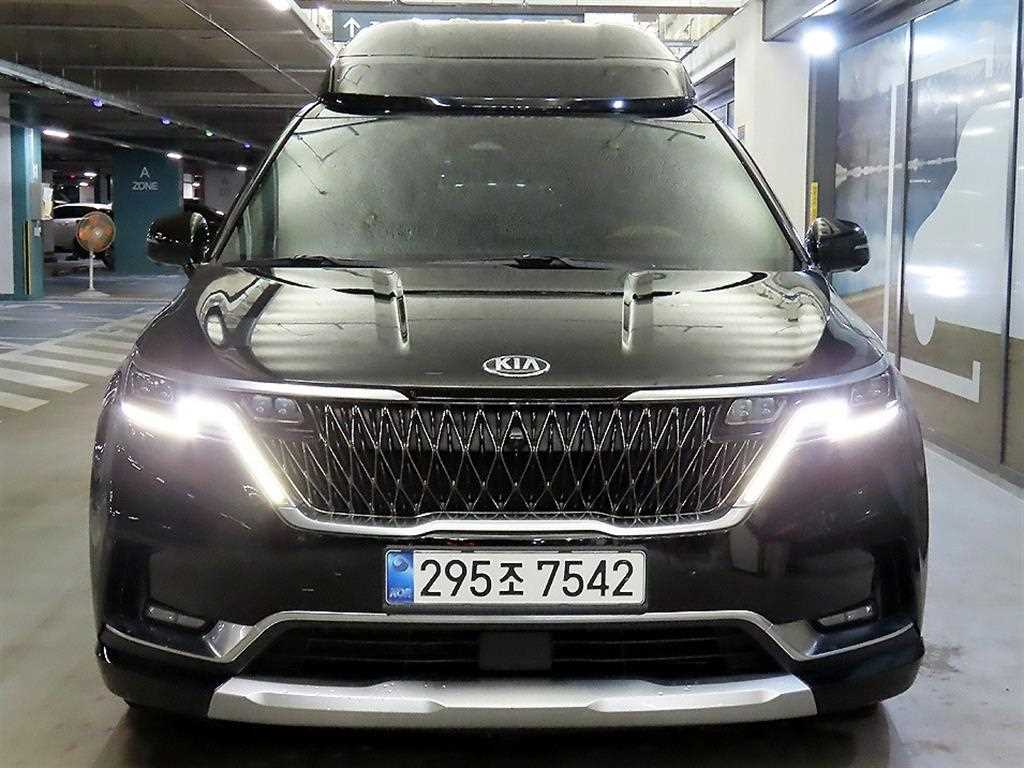 기아 카니발 디젤 9인승 하이리무진 시그니처 사진