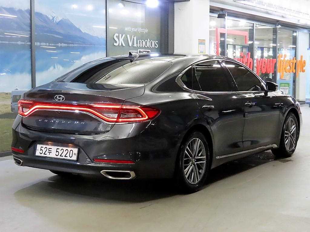 HYUNDAI Grandeur - Vista 4