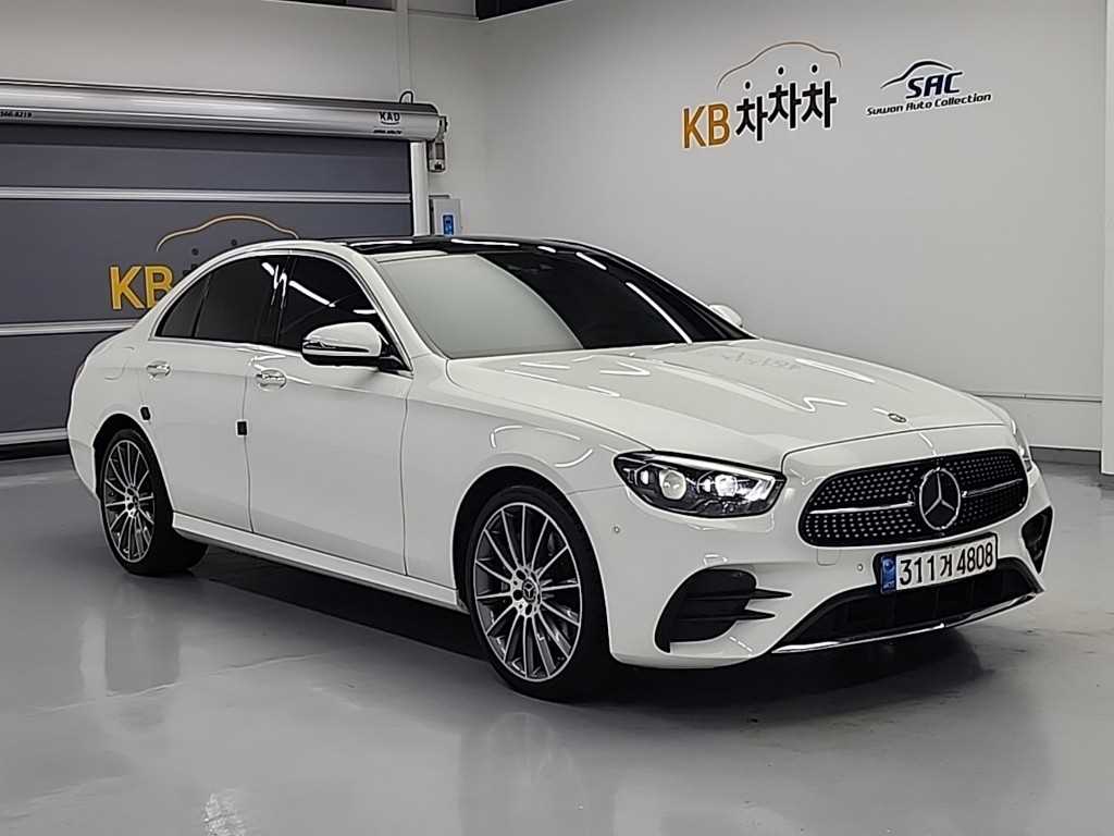 Mercedes Benz E class - Vista 4