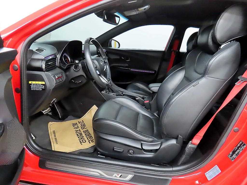 HYUNDAI Veloster - Vista 5