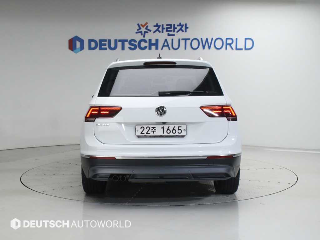 Volkswagen Tiguan - Vista 4