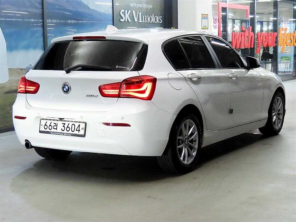 BMW 1 series - Vista 4
