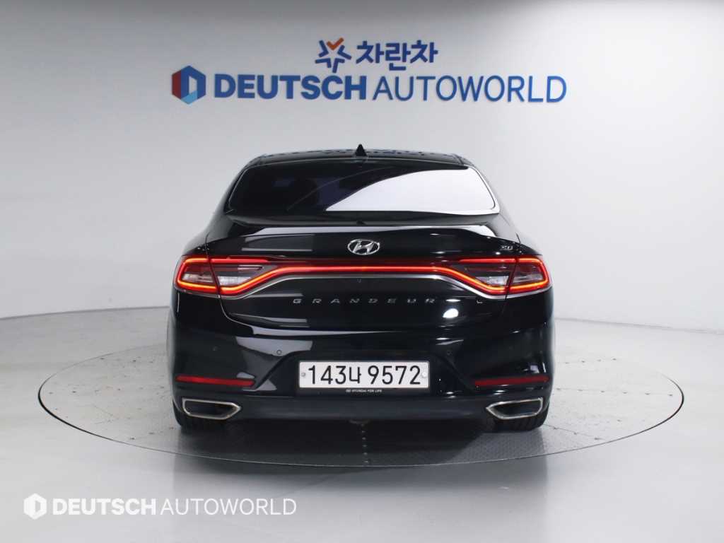 HYUNDAI Grandeur - Vista 4