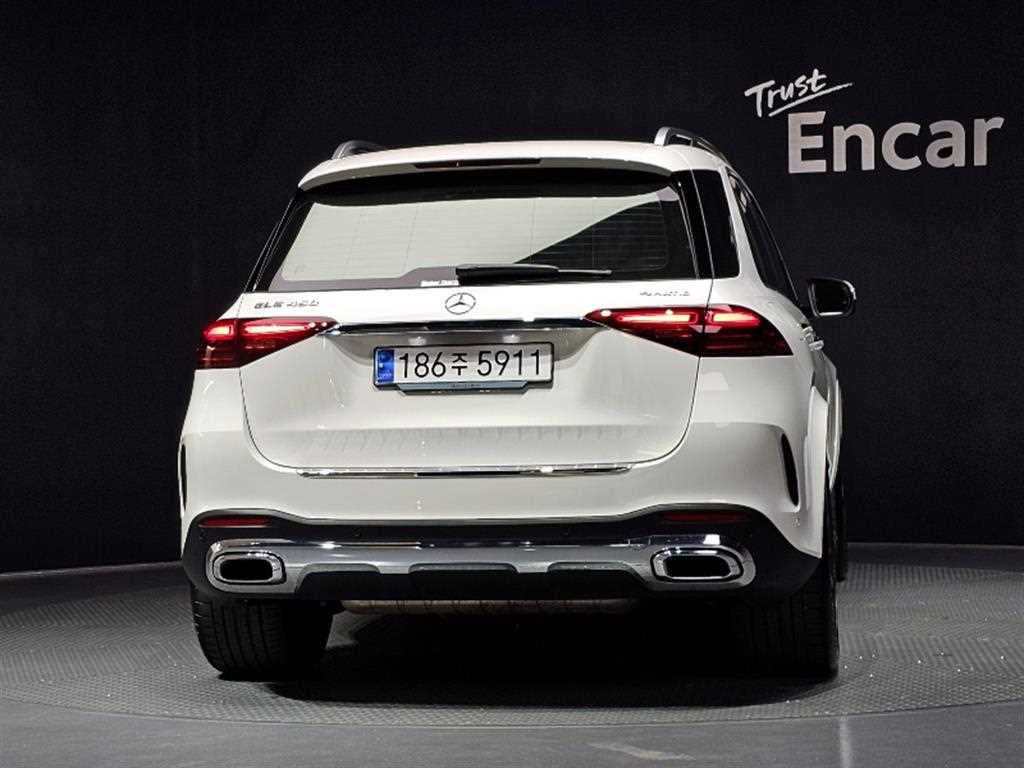 Mercedes Benz GLE Class - Vista 4