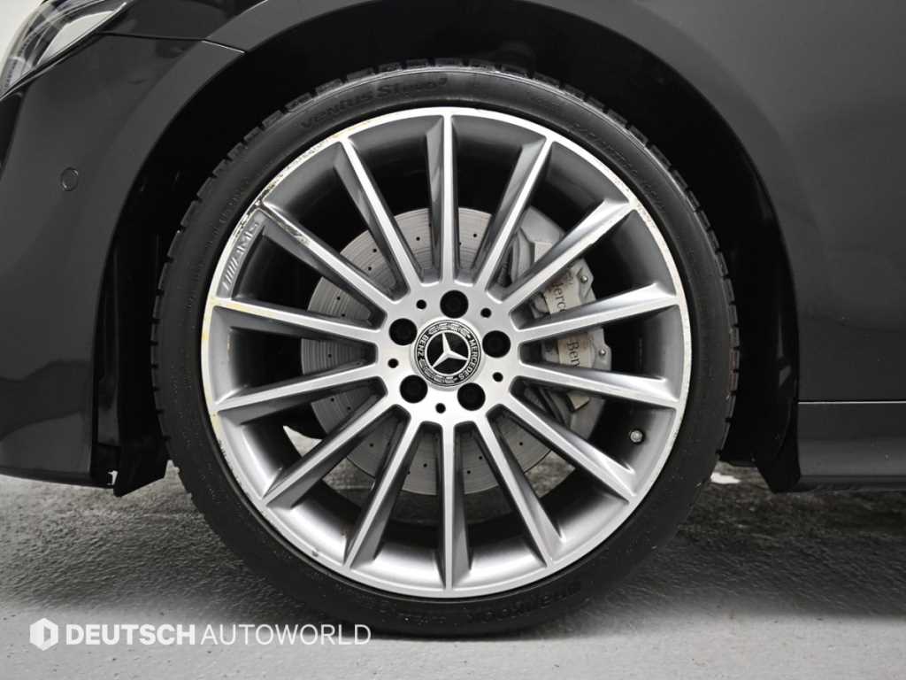 Mercedes Benz E class - Vista 5