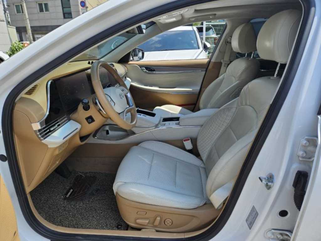 HYUNDAI Grandeur - Vista 5