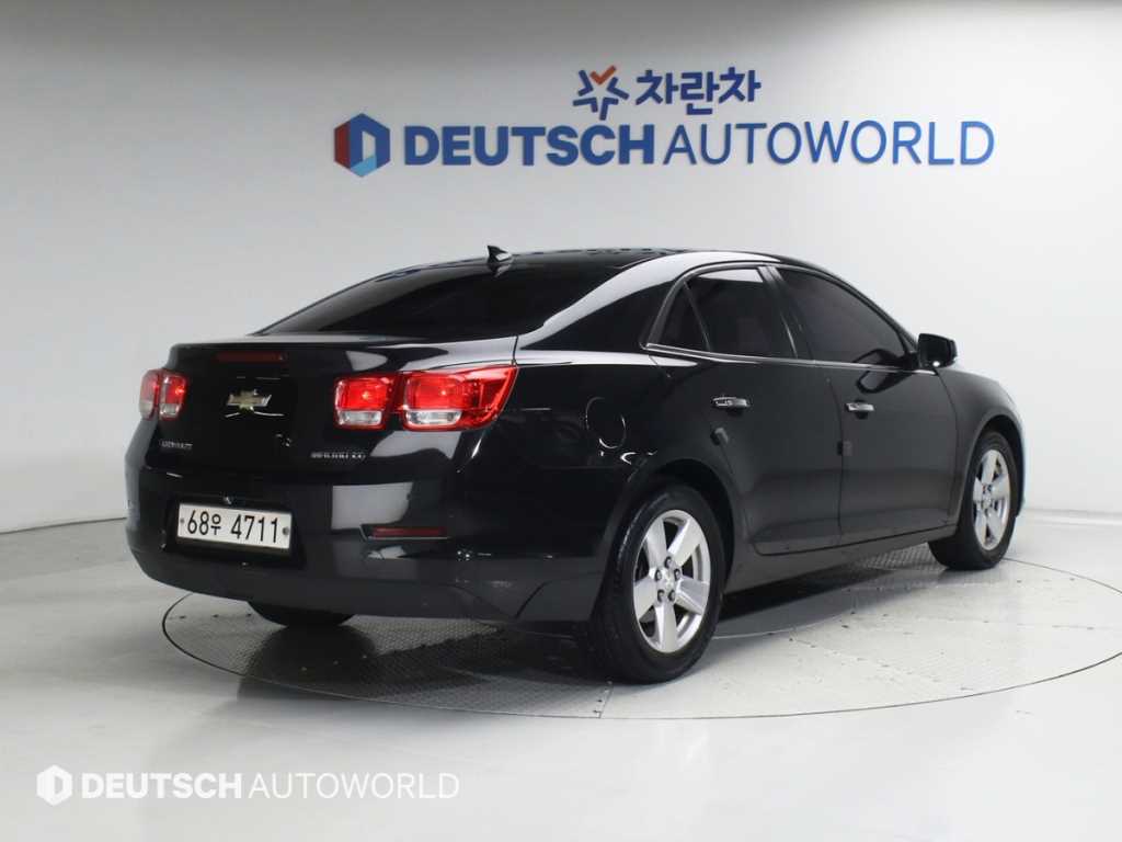 Chevrolet Malibu - Vista 4