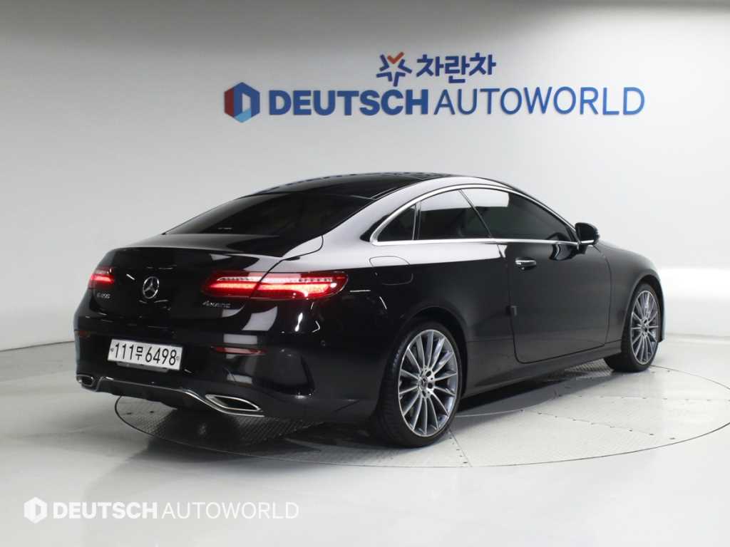 벤츠 E 클래스 E450 4MATIC 쿠페 사진 2/20