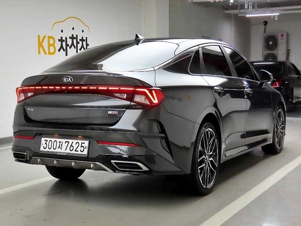 KIA K5 - Vista 4
