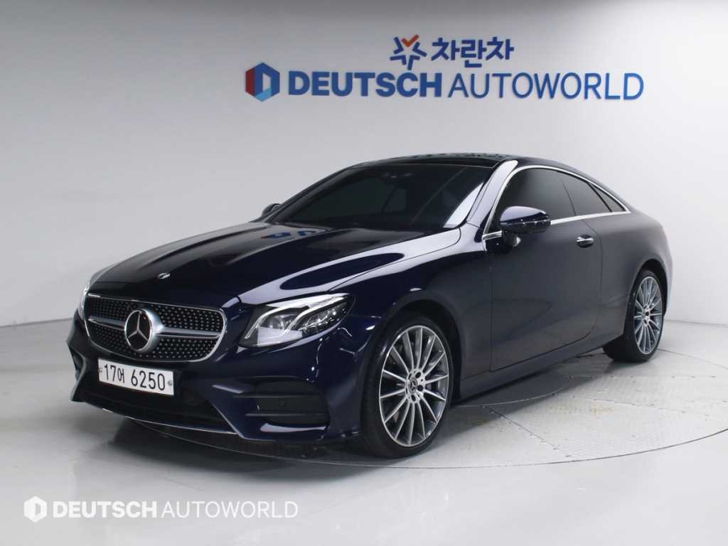 벤츠 E 클래스 E400 4MATIC 쿠페 사진