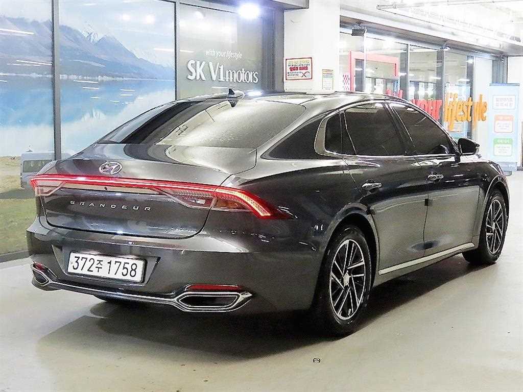 HYUNDAI Grandeur - Vista 4