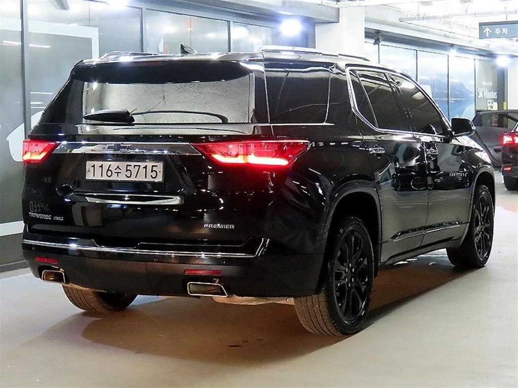 Chevrolet Travers - Vista 4