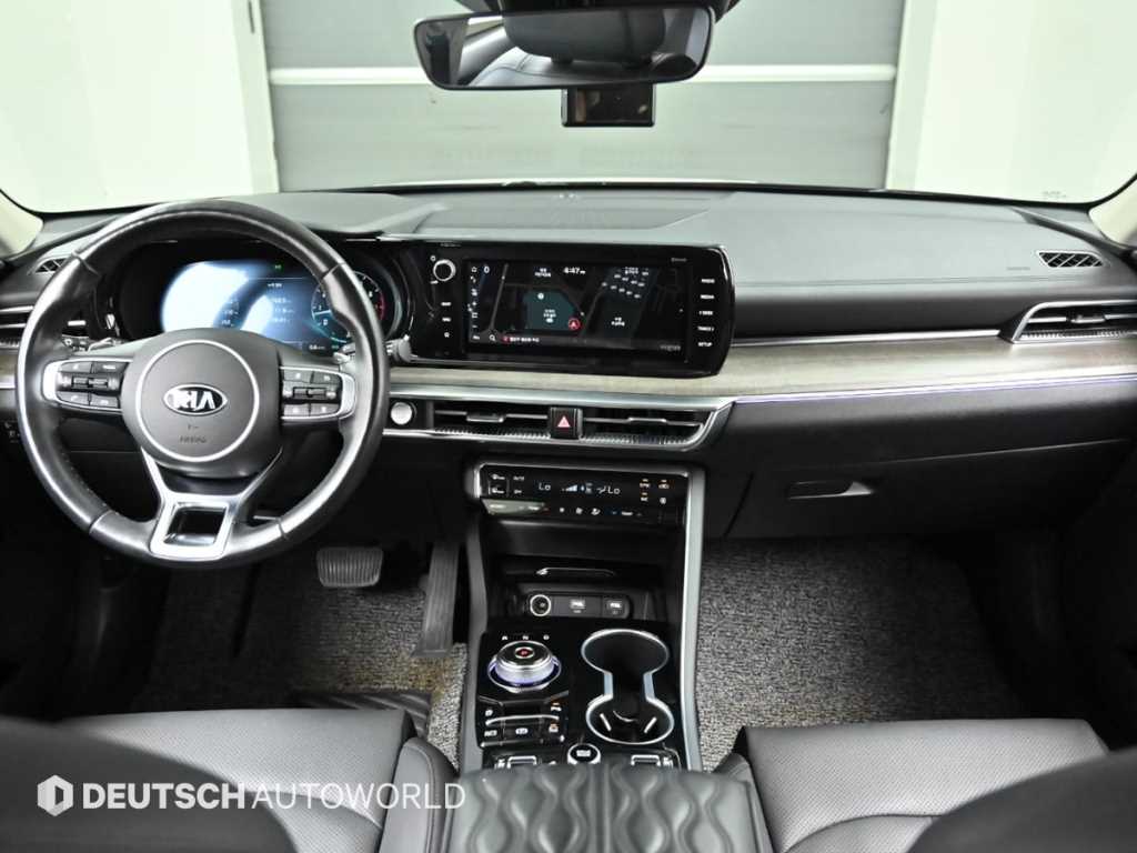Kia K5 2.0 Noblesse 8