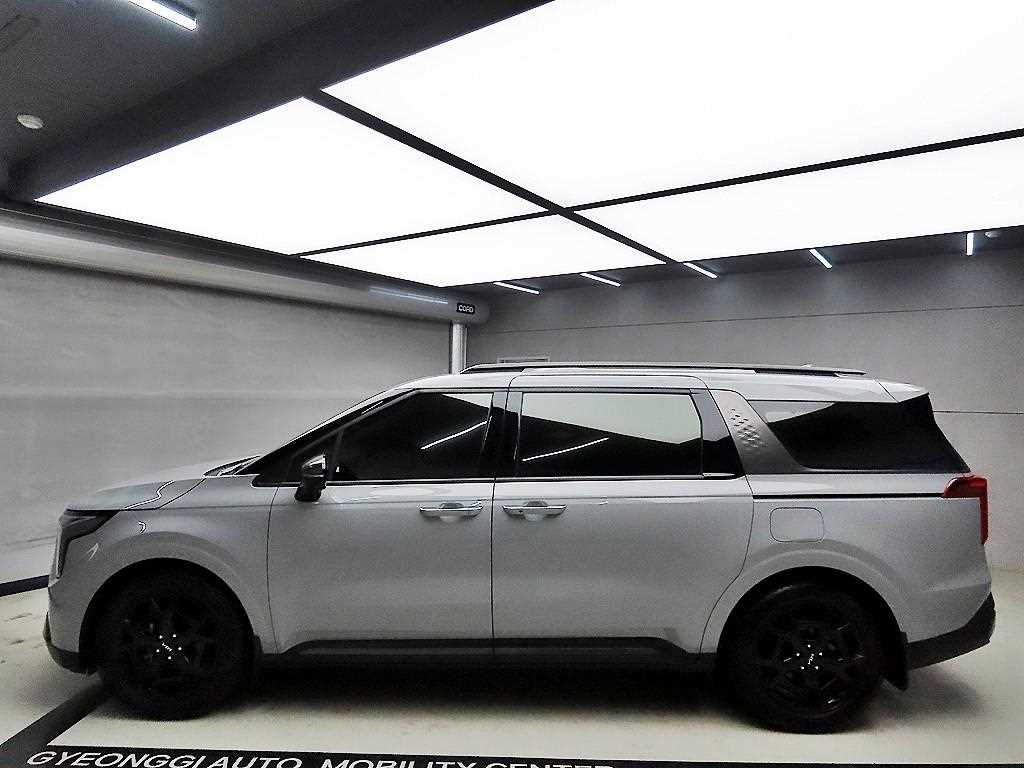 KIA Carnival - Vista 4