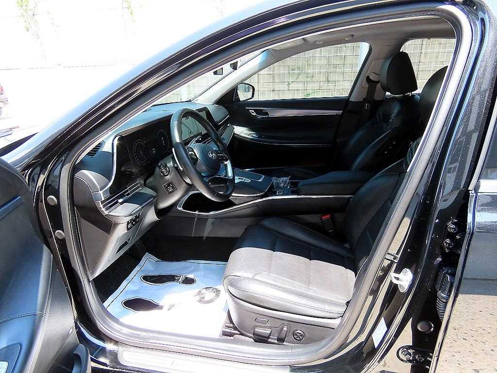 HYUNDAI Grandeur - Vista 5