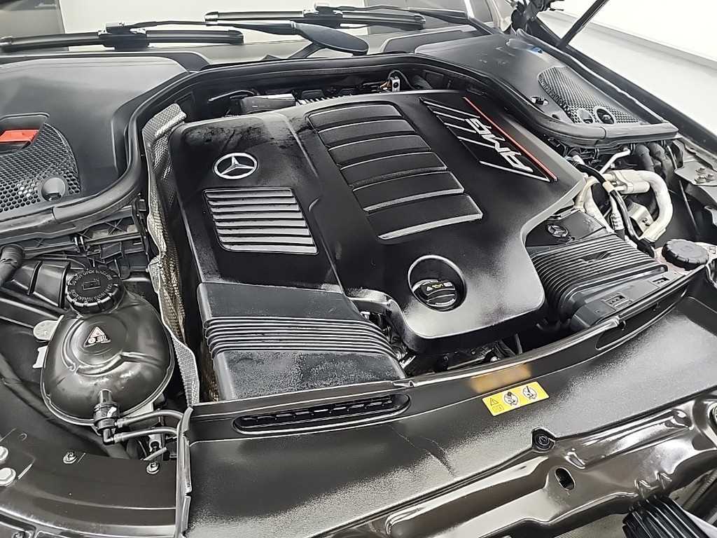 Mercedes Benz AMG GT - Vista 5