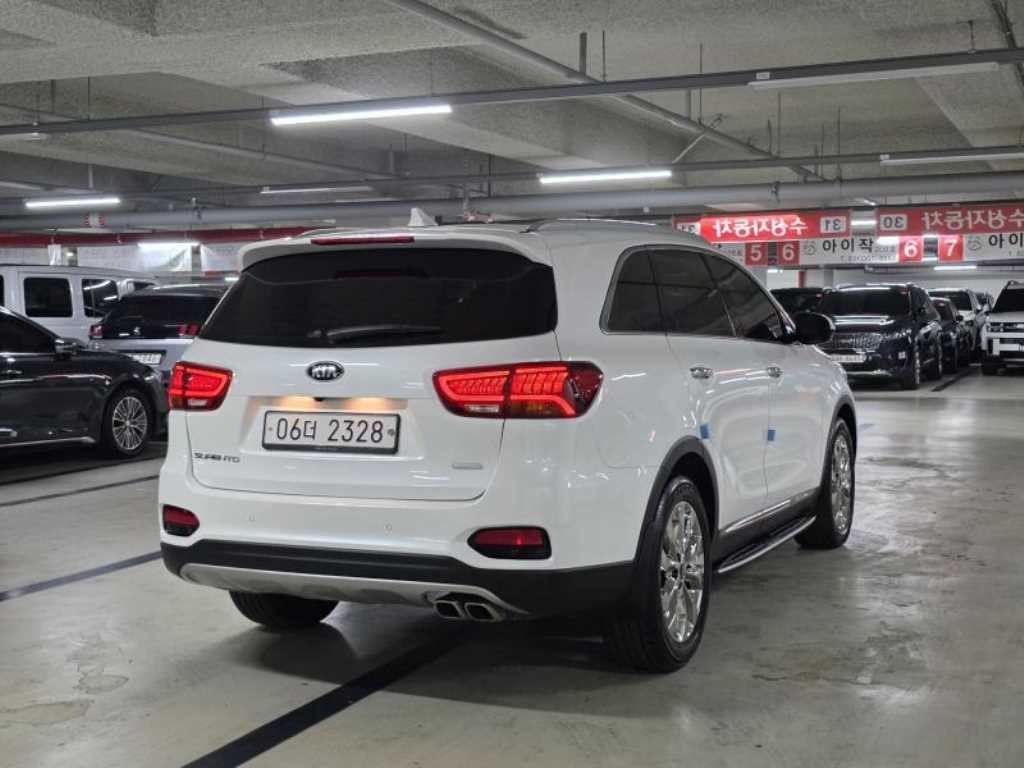 KIA Sorento - Vista 4