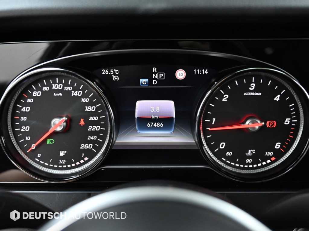 Mercedes Benz E class - Vista 5