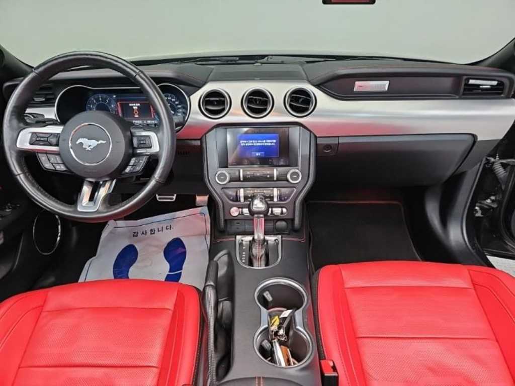 Ford Mustang - Vista 5