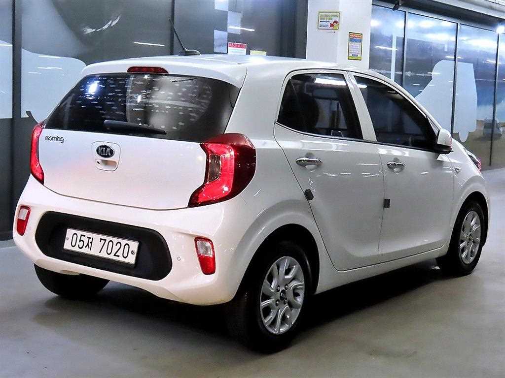KIA Morning - Vista 4
