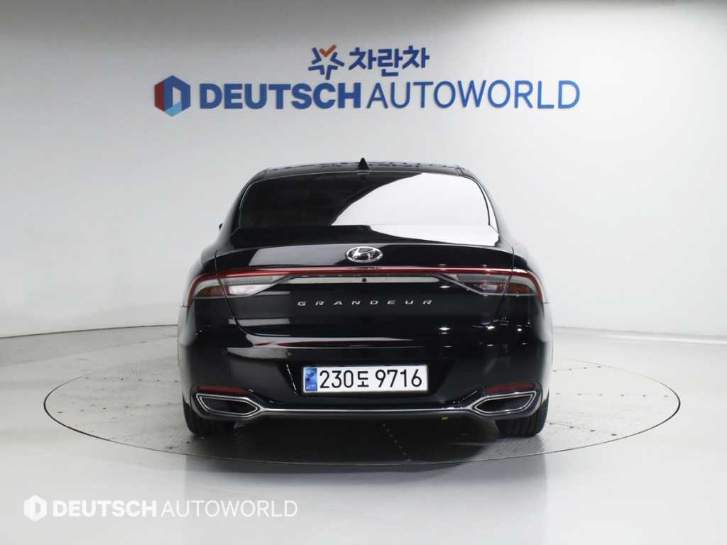 HYUNDAI Grandeur - Vista 4