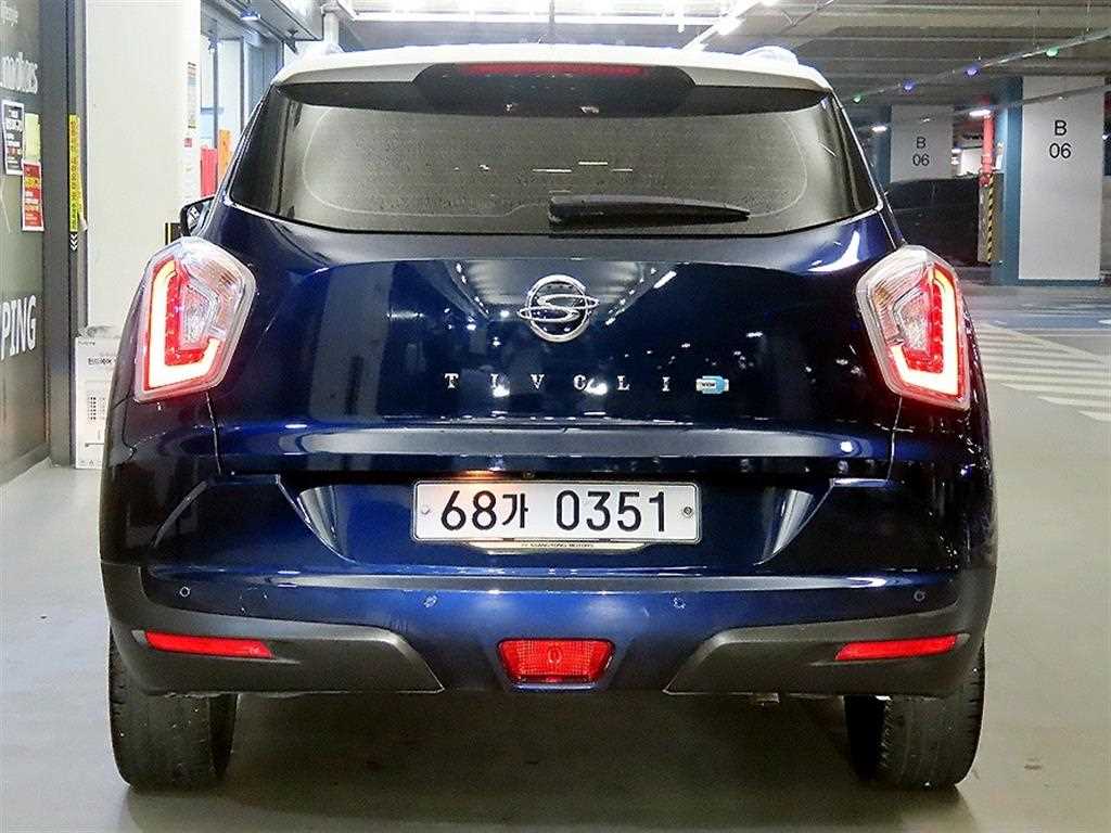 Ssangyong Tivoli - Vista 5