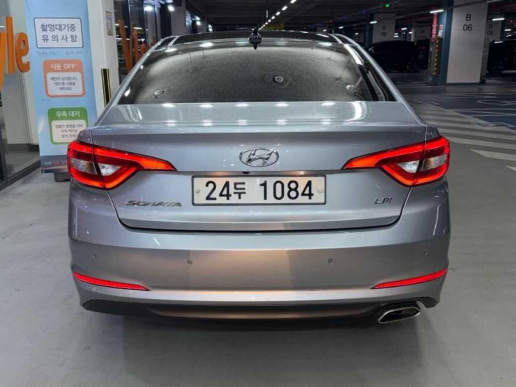 HYUNDAI Sonata - Vista 5