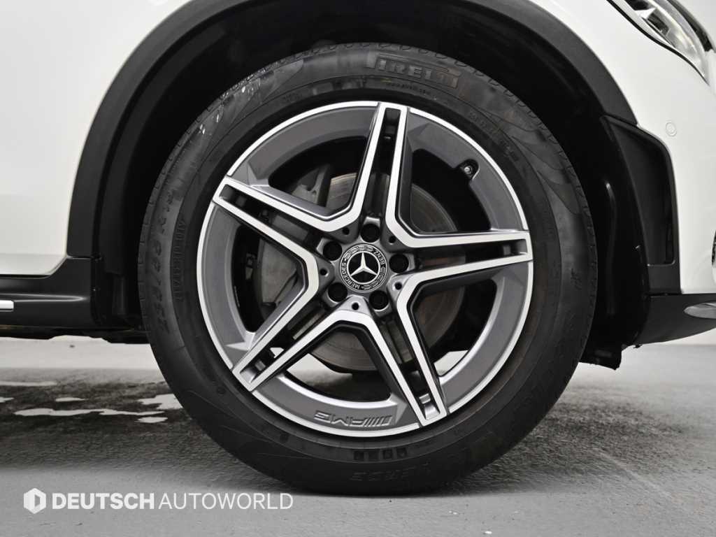 Mercedes Benz GLC Class - Vista 5