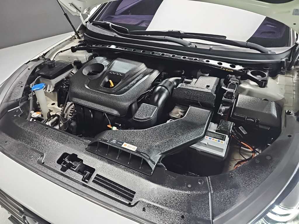 HYUNDAI Sonata - Vista 5