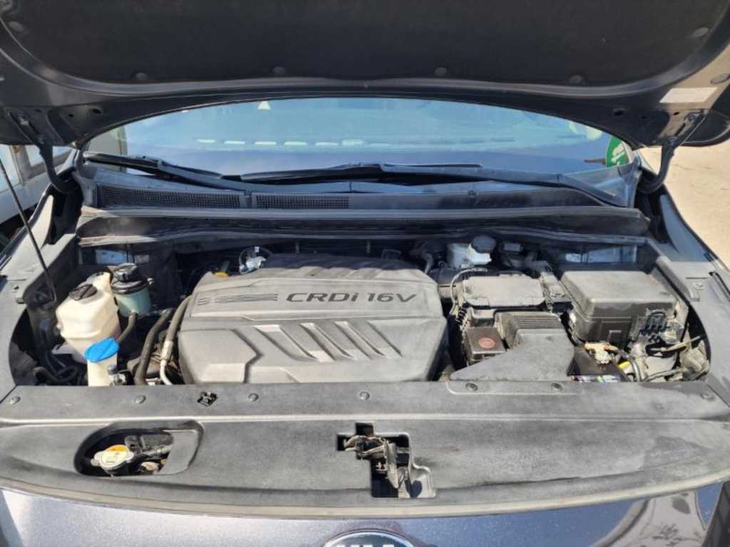 KIA Carnival - Vista 5
