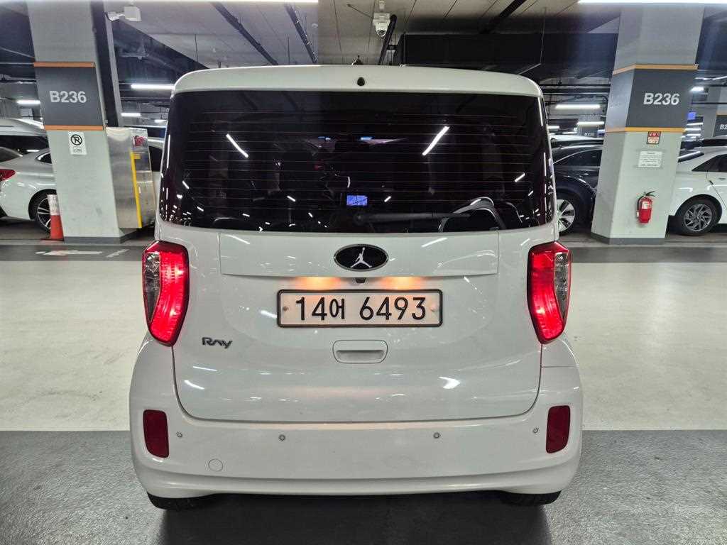 KIA Ray - Vista 4