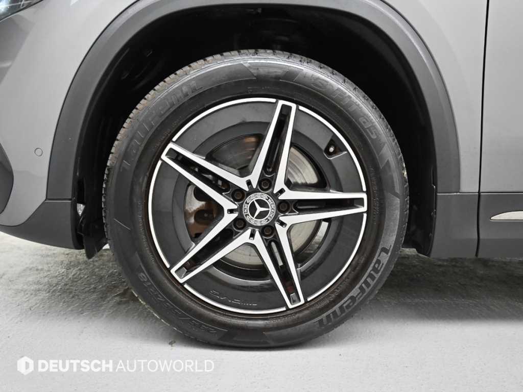 Mercedes Benz EQA - Vista 5