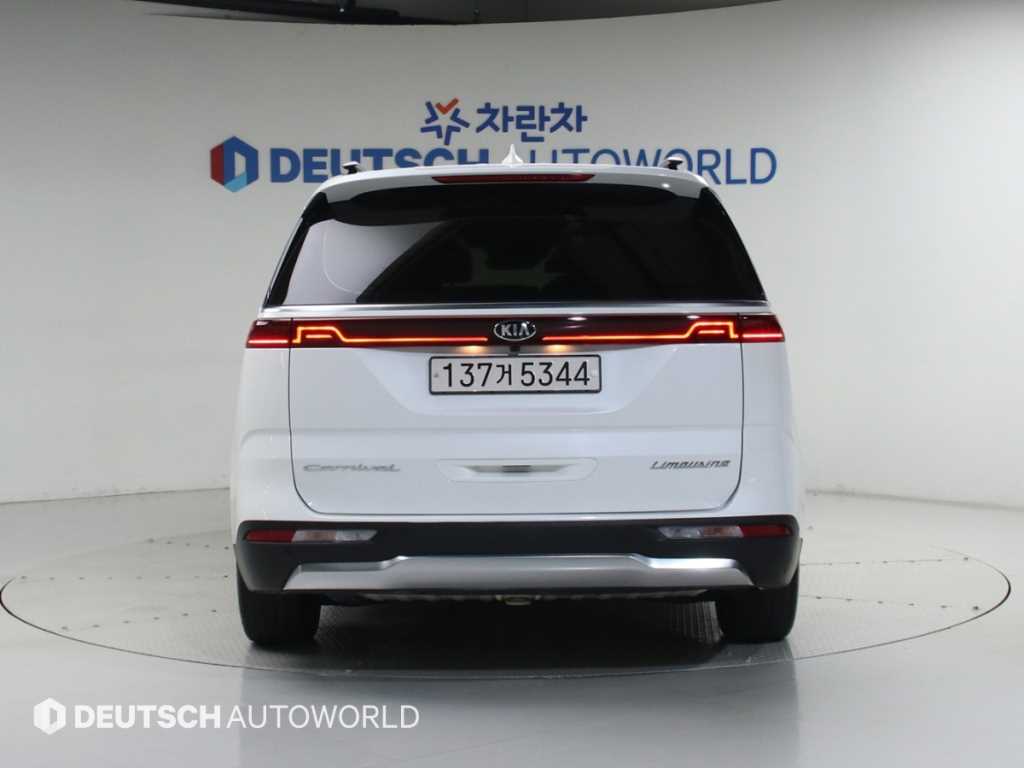 KIA Carnival - Vista 4