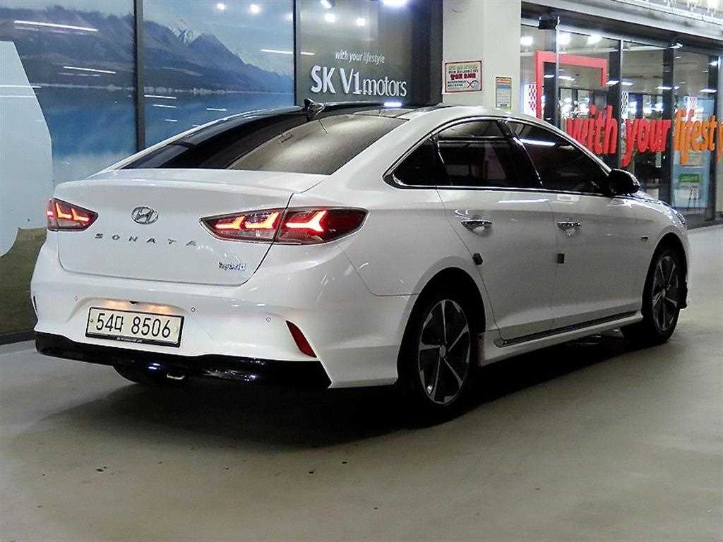 HYUNDAI Sonata - Vista 4